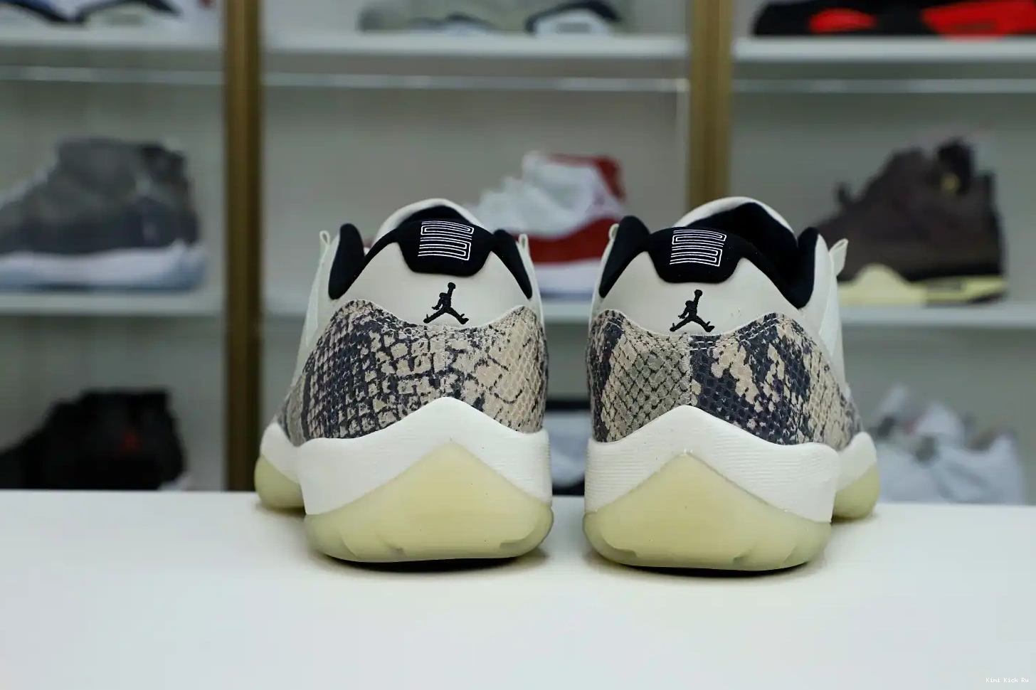 LIGHT 11 SNAKESKIN Kimikick AIR JORDAN LOW BONE 0416